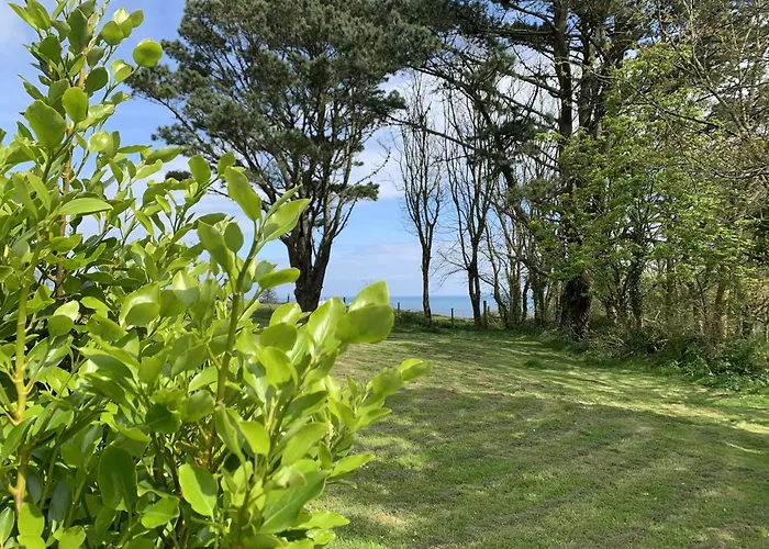 Bream Barn - Sea View, Woodburner, Easy Walk To The Beach, Parking, Full Kitchen