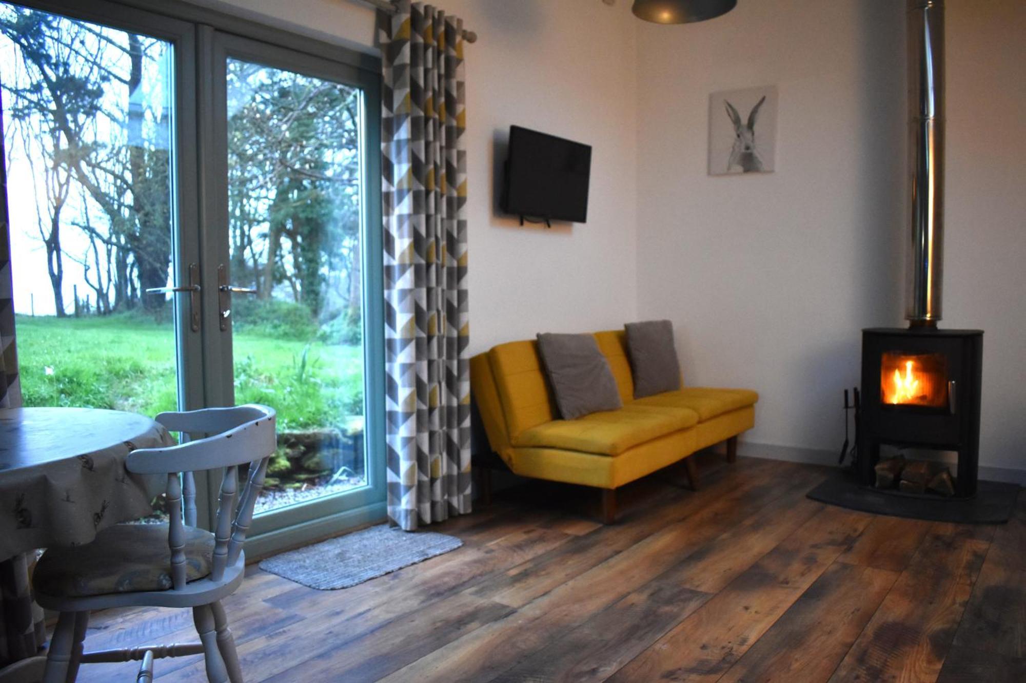 Bream Barn - Sea View, Woodburner, Easy Walk To The Beach, Parking, Full Kitchen Holiday home