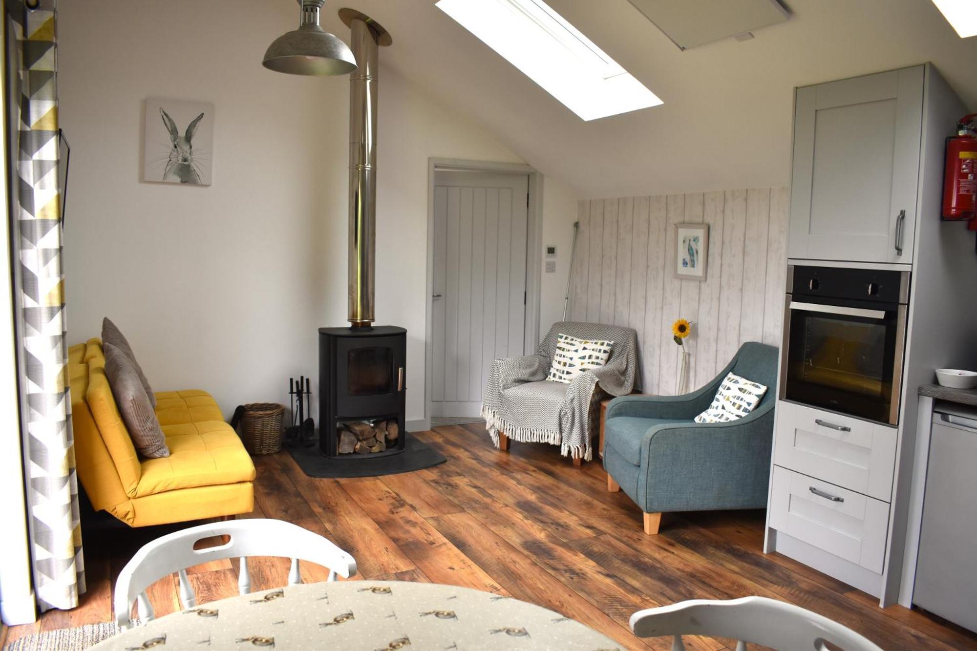 Bream Barn - Sea View, Woodburner, Easy Walk To The Beach, Parking, Full Kitchen * Falmouth